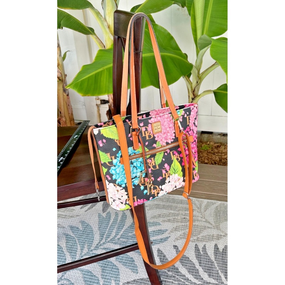 Purse Dooney & Bourke Hydrangea Monogram Shopper 20263640 D&B Charm Floral